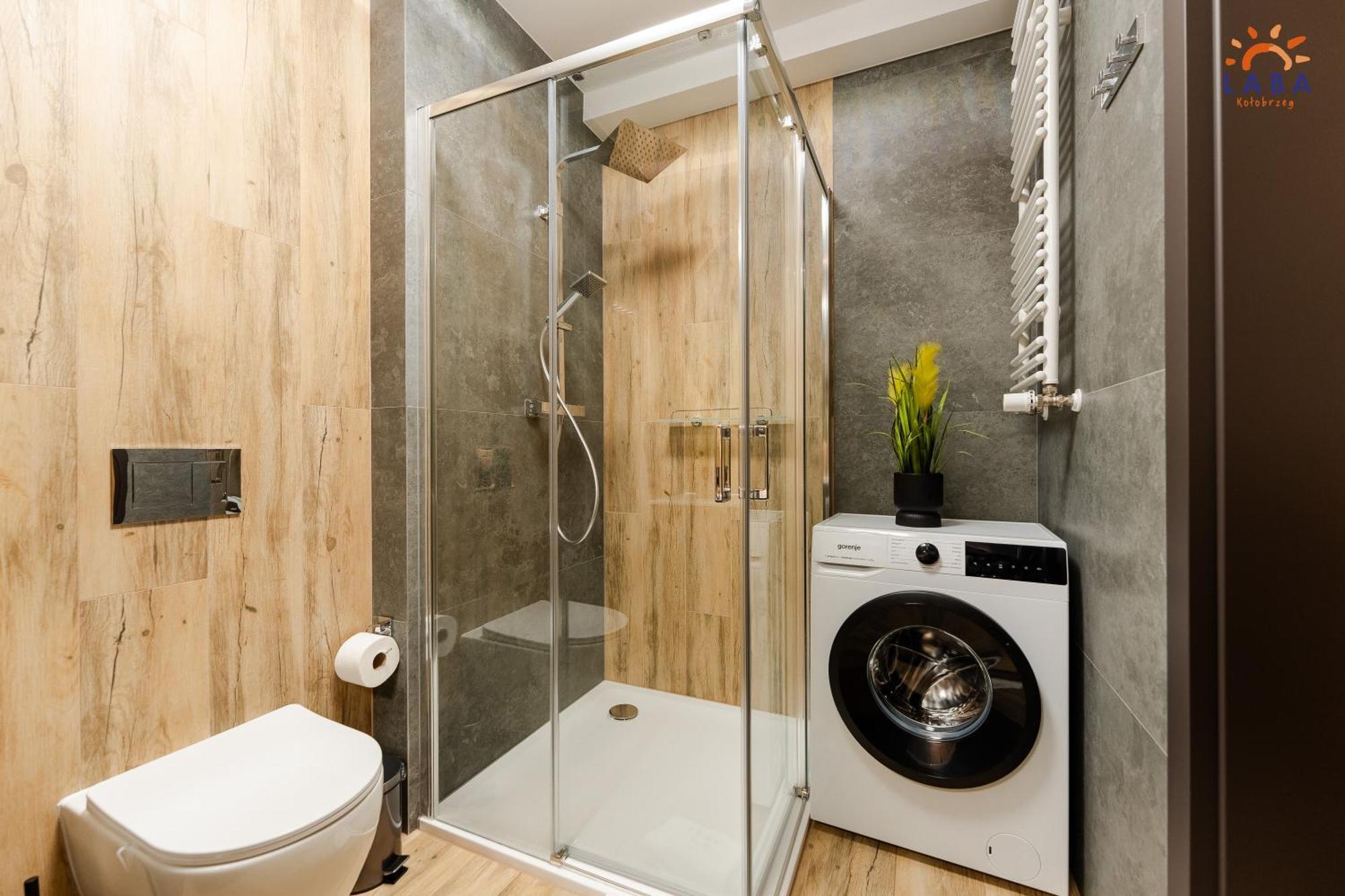 Apartament Laba Kasprowicza 20c Parking Basen Fitness Bawialnia W Cenie, Parkplatz Schwimmbad Fitness Spielzimmer Im Preis Kołobrzeg